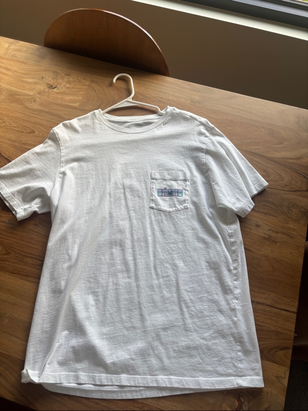 Vineyard Vines White Pocket Tee with Subtle Logo Accent